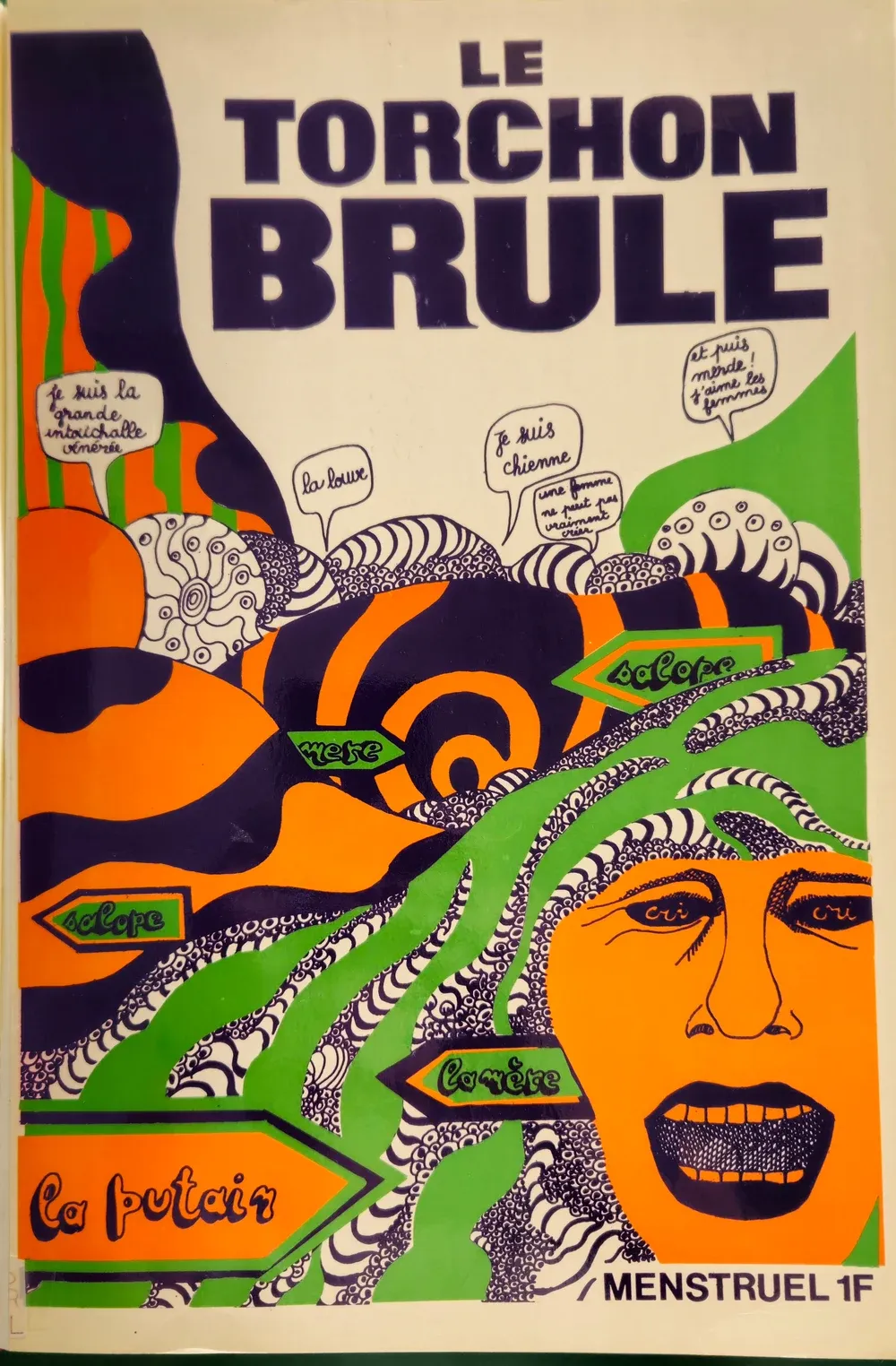 Couverture du premier numéro du journal Le Torchon Brûle, 1971, illustration colorée en orange, violet et vert avec des mots comme « salope » et « la putain » repris en dérision